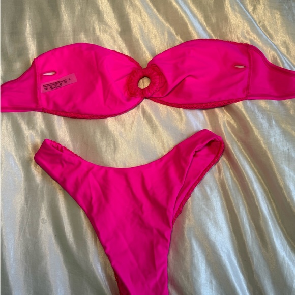 Amazon hot pink bikini set - Picture 5 of 6